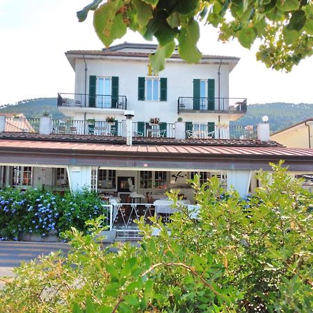 Hotel Garden Bocca Di Magra Exterior foto