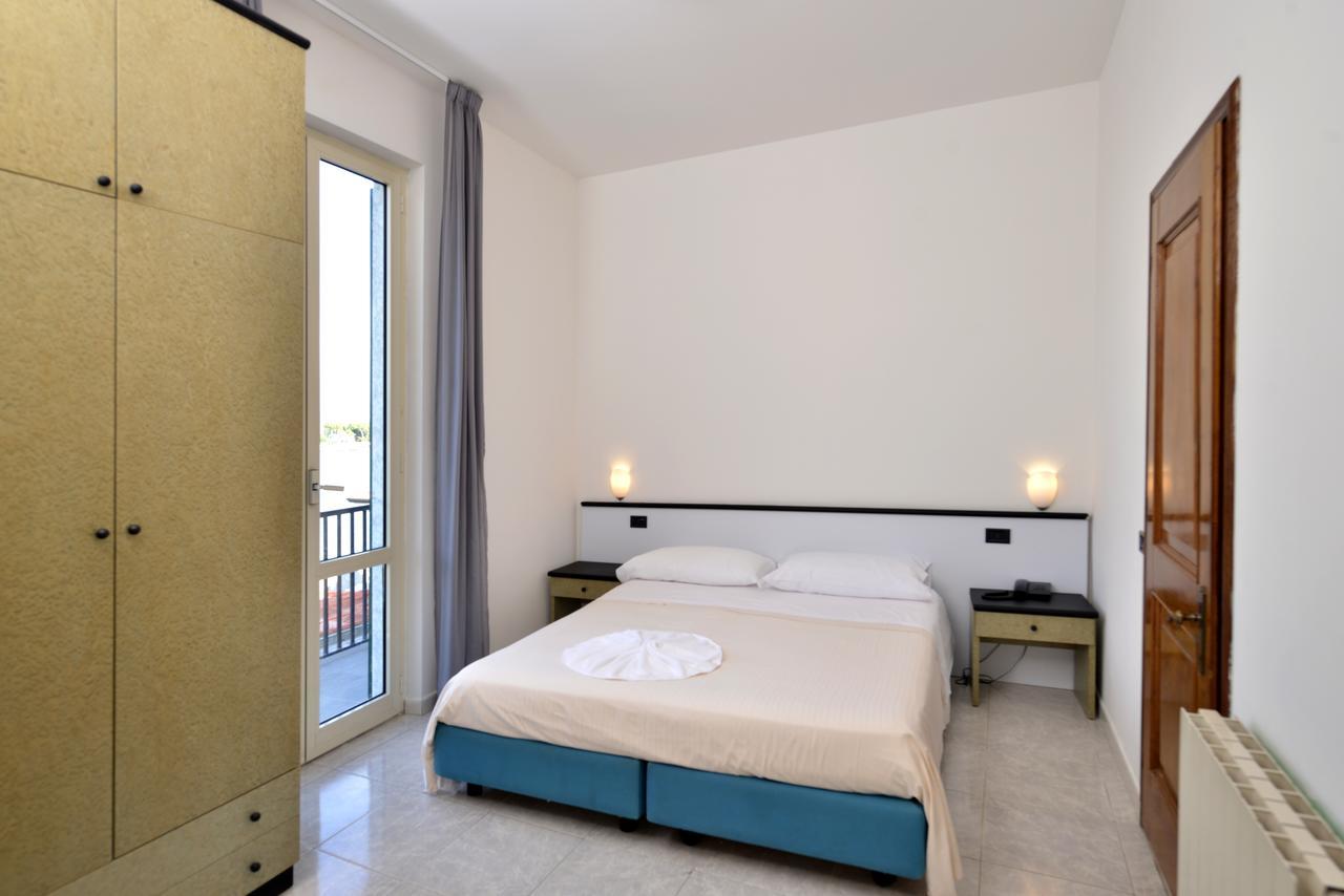 Hotel Garden Bocca Di Magra Exterior foto