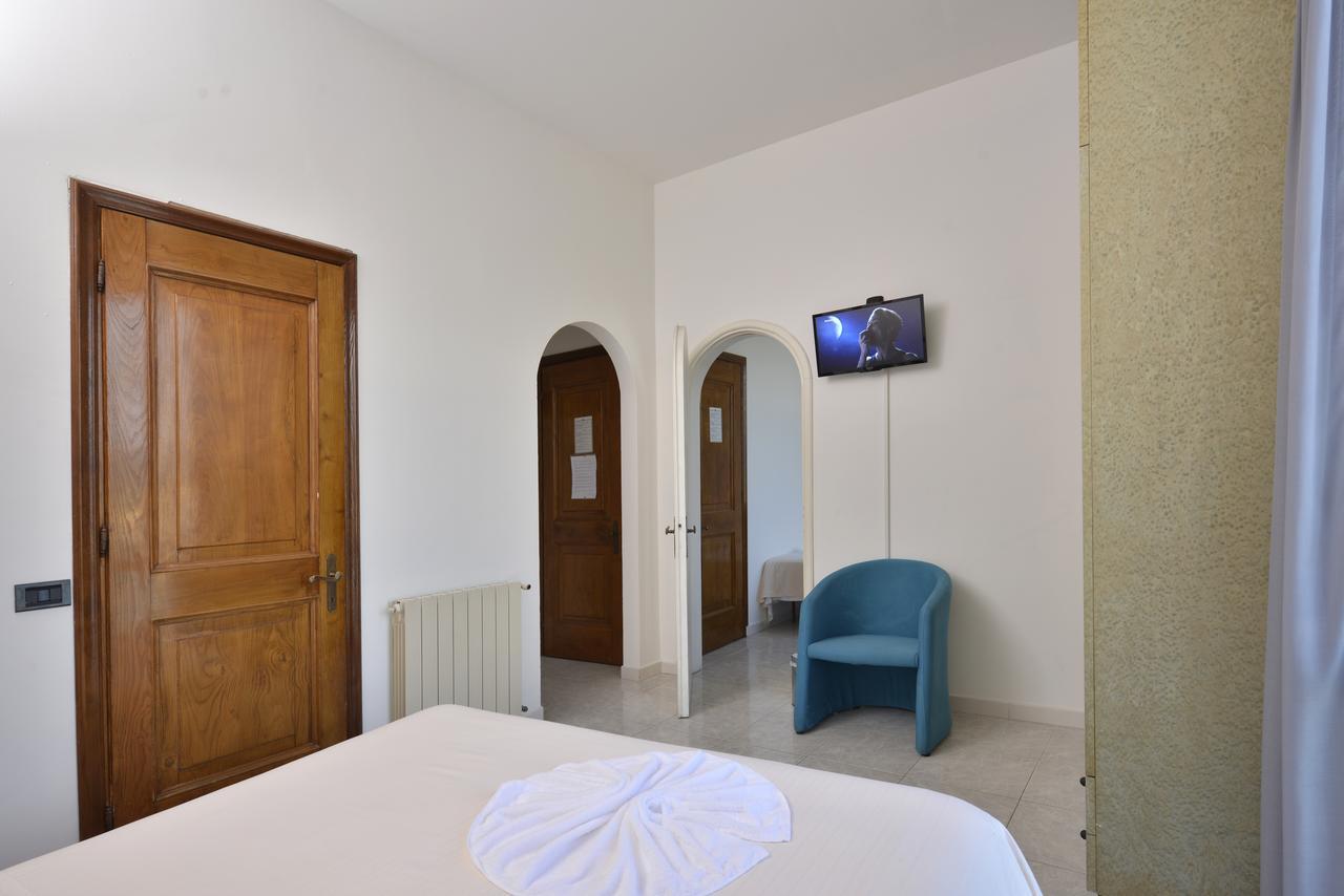 Hotel Garden Bocca Di Magra Exterior foto