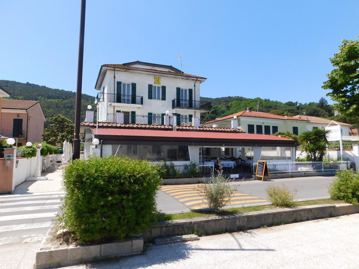 Hotel Garden Bocca Di Magra Exterior foto